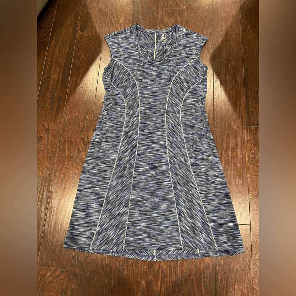 TITLE NINE Espionage Dress Pockets Blue Space Dye Travel Golf  Dress Size Medium
